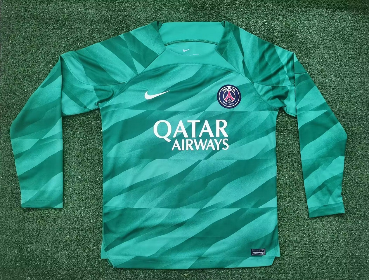 AAA Quality Paris St Germain 23/24 GK Green Long Jersey